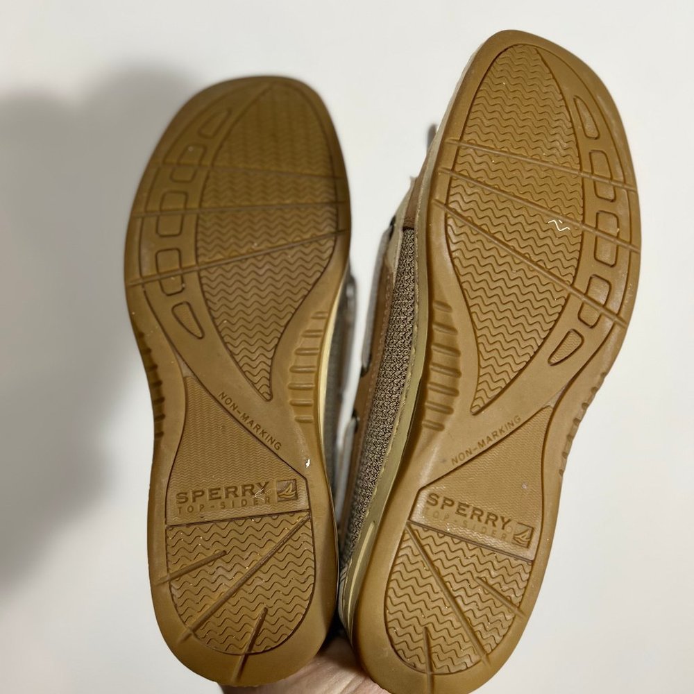 Timeless Nautical Style: Sperry Boat Shoes Loafers | Size 7.5 - Picture 2 of 2